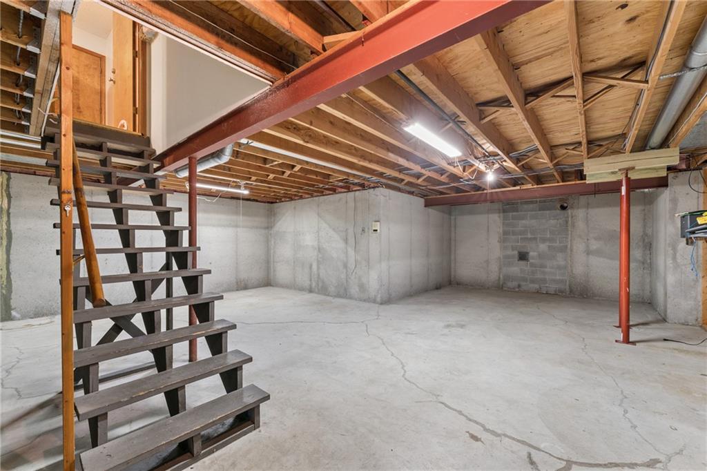 617 W Maple Street Property Photo 45