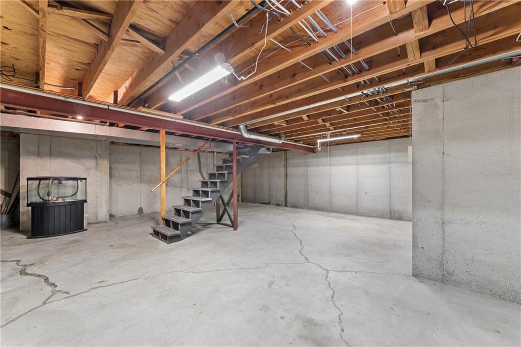 617 W Maple Street Property Photo 46