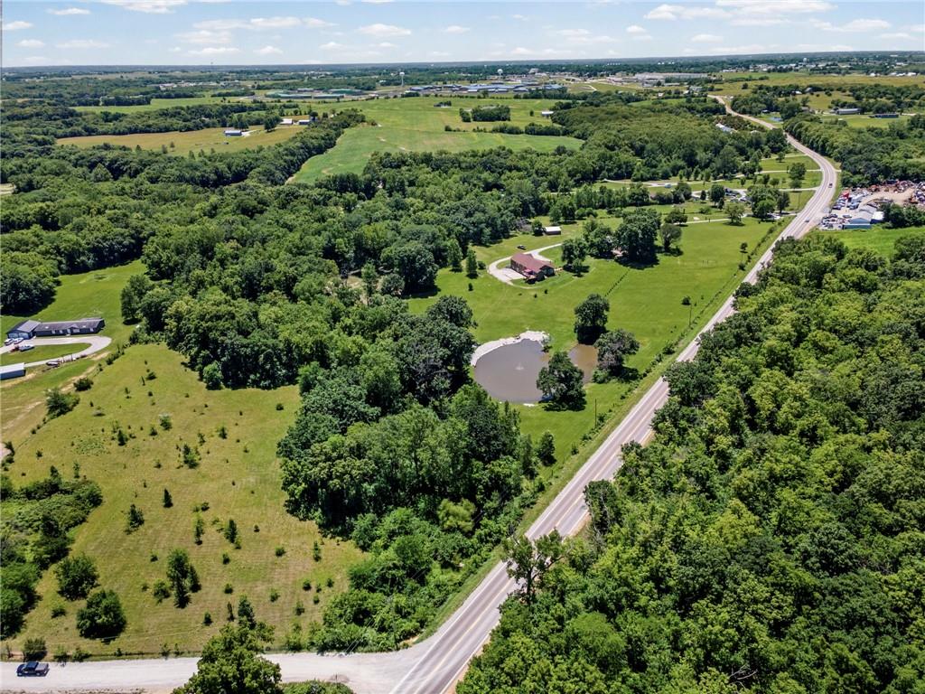 8686 Se 69 Highway Property Photo 2