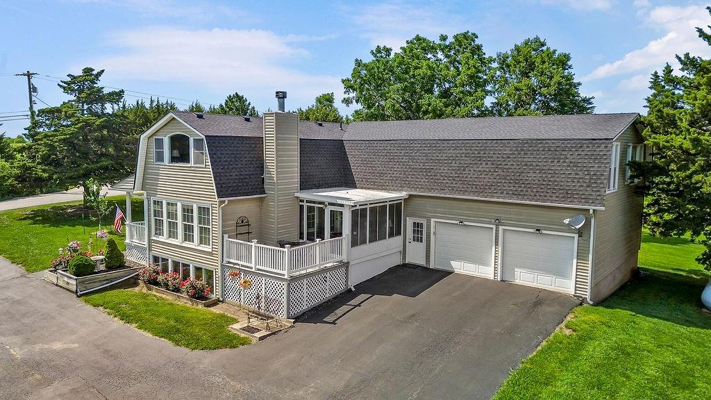 5973 Ogg Road Property Photo 4