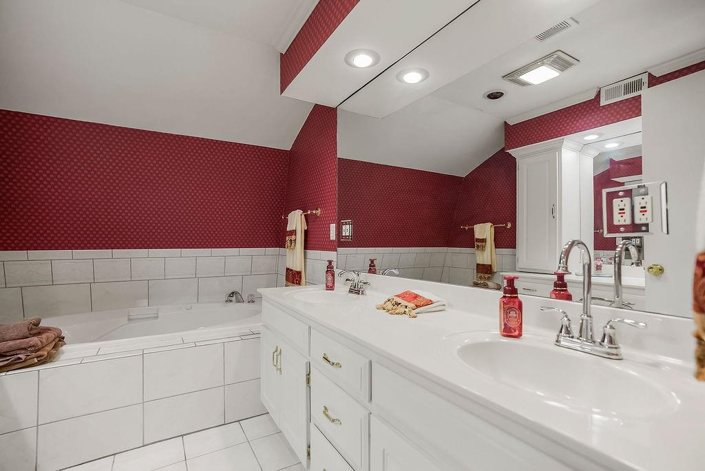 5973 Ogg Road Property Photo 31
