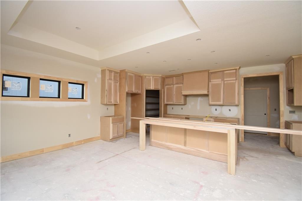 7633 N Booth Avenue Property Photo 9