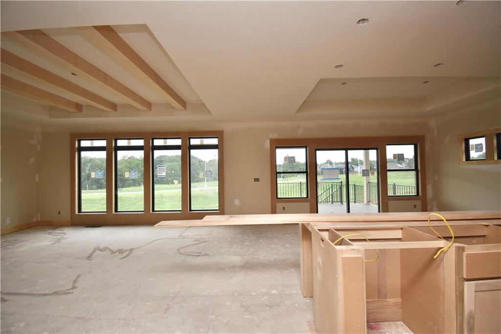 7633 N Booth Avenue Property Photo 16
