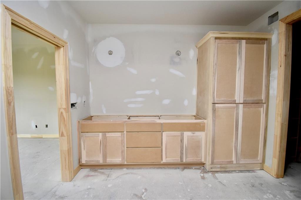 7633 N Booth Avenue Property Photo 22