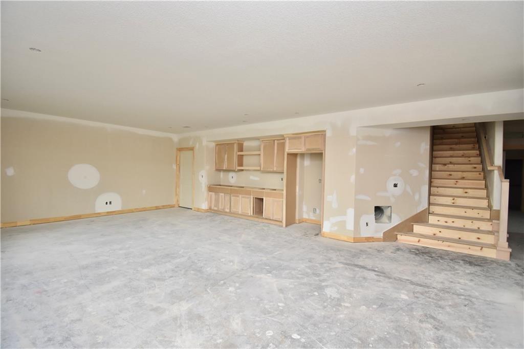 7633 N Booth Avenue Property Photo 26