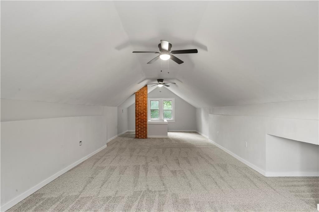 901 9th Avenue Property Photo 17