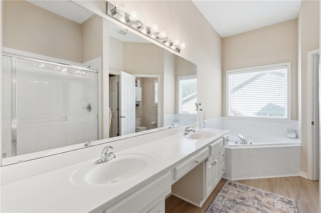 16660 W 155 Terrace Property Photo 11