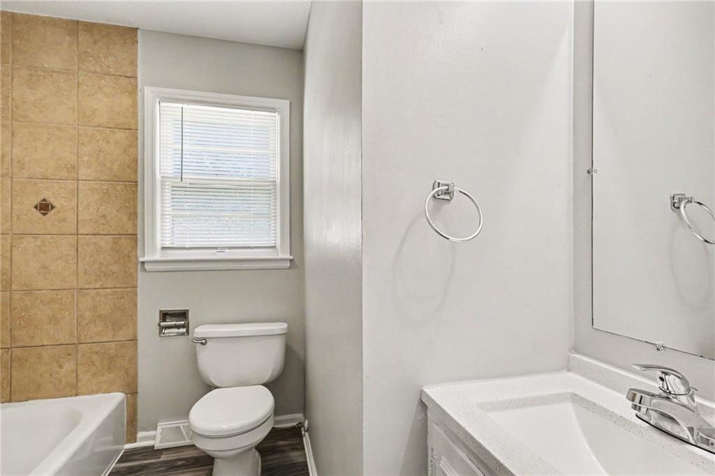 7601 E 76th Street Property Photo 10