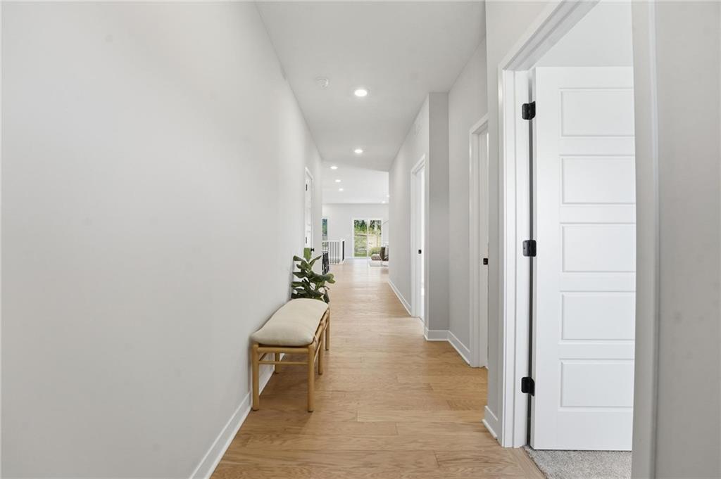 1216 Se Cronin Street Property Photo 4
