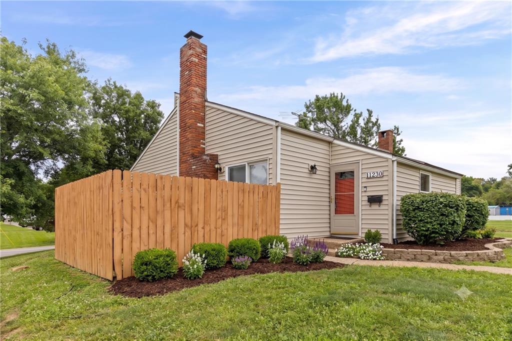 11230 College Avenue Property Photo 1