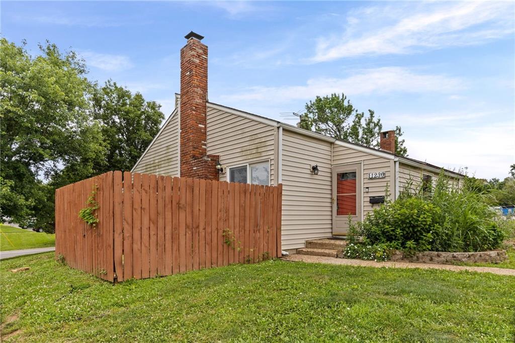 11230 College Avenue Property Photo 2