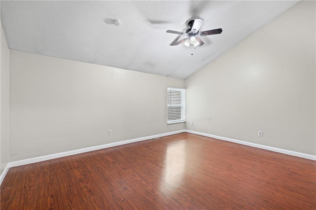 11230 College Avenue Property Photo 15