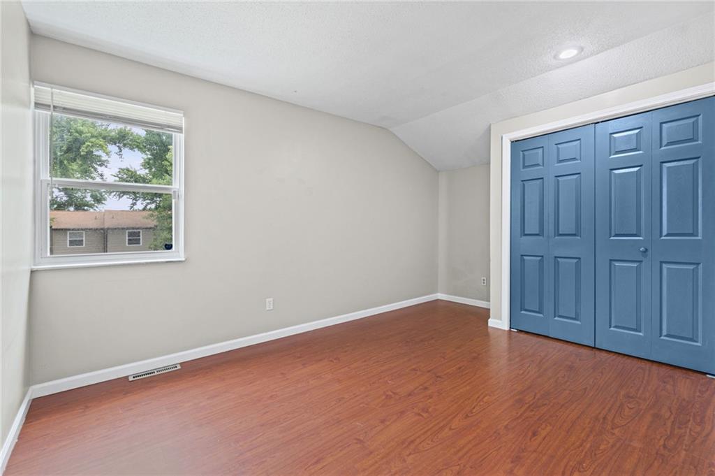 11230 College Avenue Property Photo 17