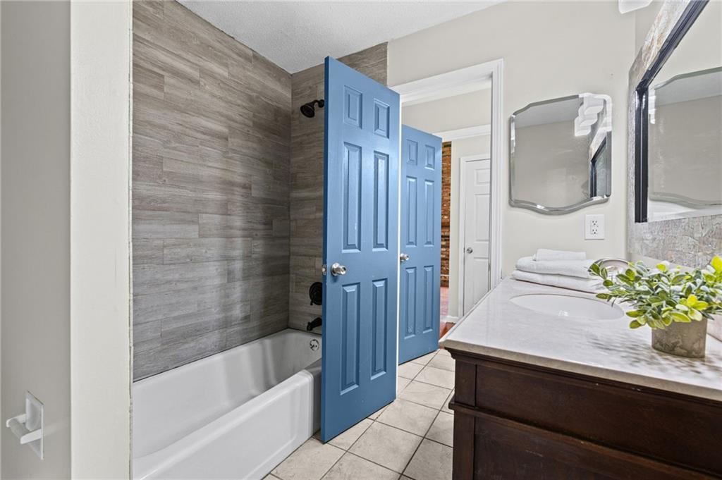 11230 College Avenue Property Photo 19