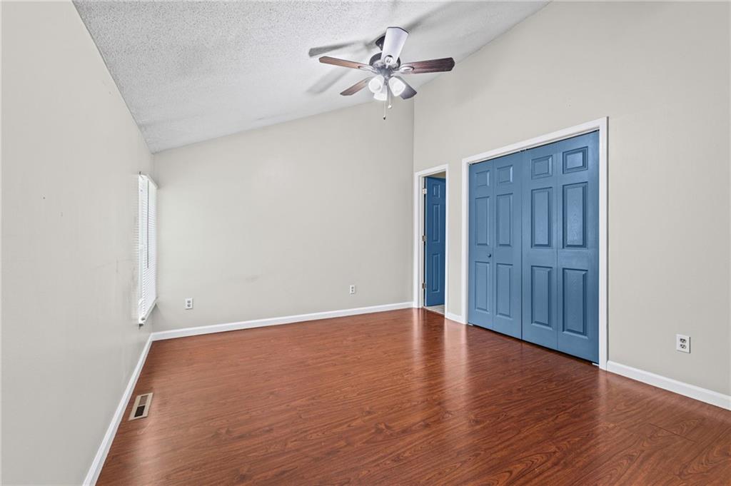 11230 College Avenue Property Photo 21
