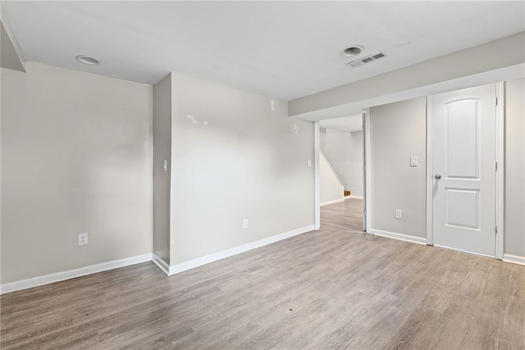 11230 College Avenue Property Photo 28