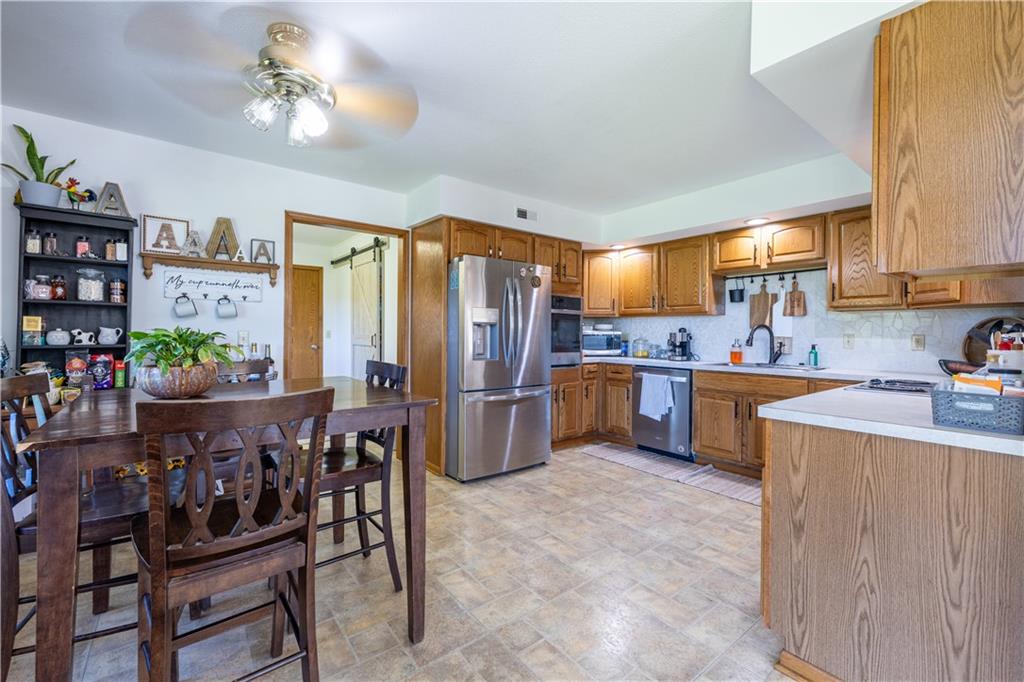 20449 N Us 169 Highway Property Photo 15