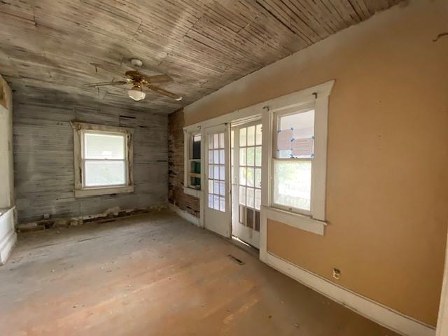 4011 King Hill Avenue Property Photo 8