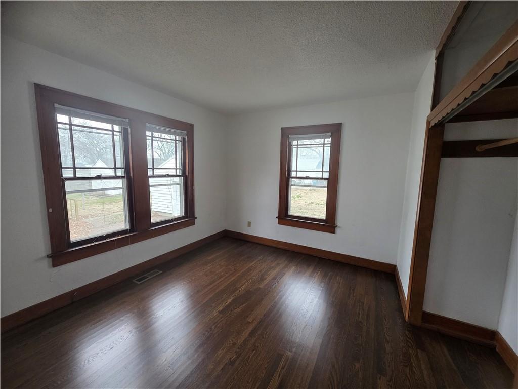1106 Pacific Avenue Property Photo 4