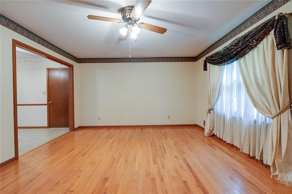 11016 Stark Avenue Property Photo 2