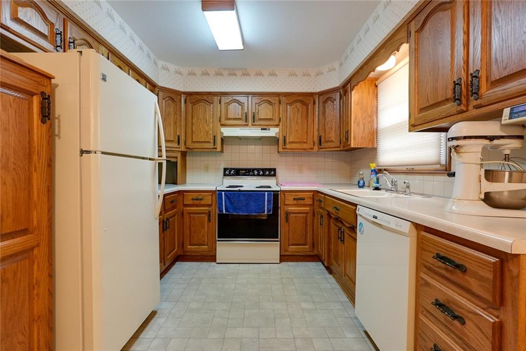 11016 Stark Avenue Property Photo 15