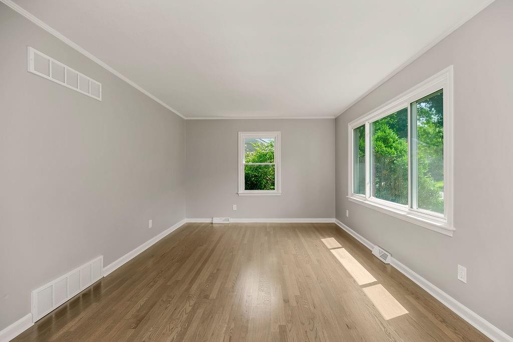 4921 Briar Street Property Photo 13