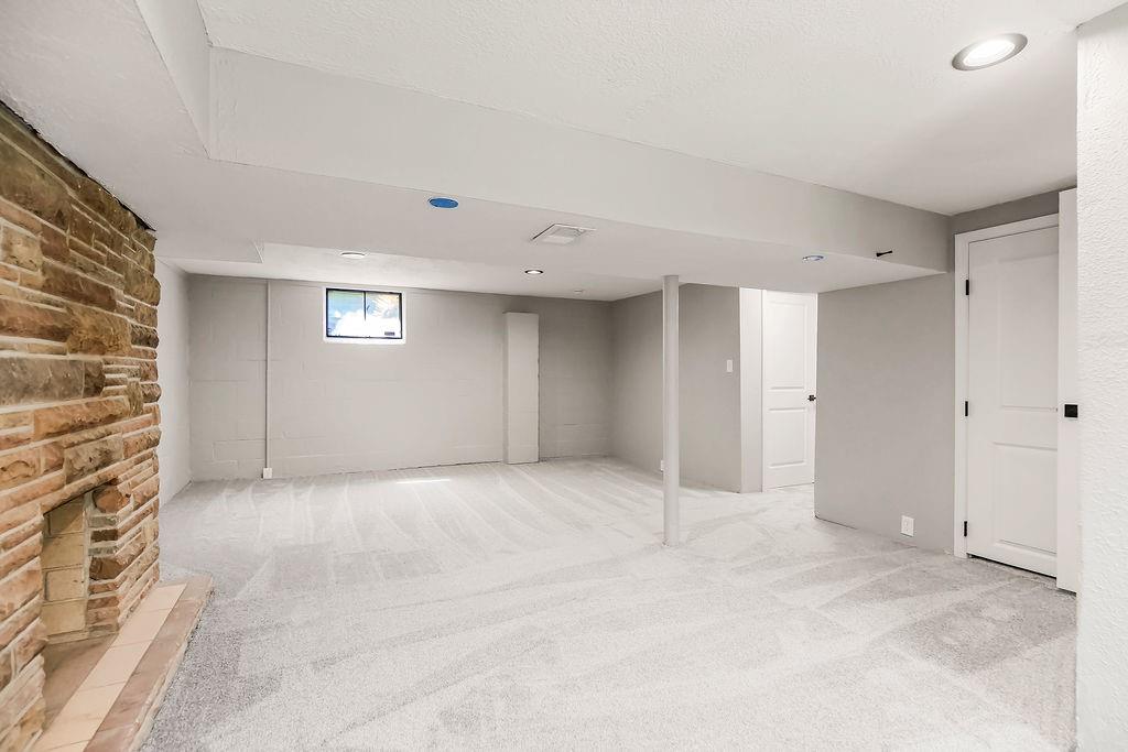 4921 Briar Street Property Photo 26