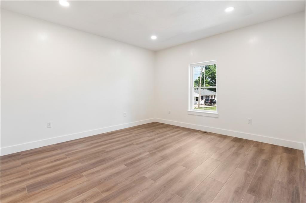 201 Linn Street Property Photo 15