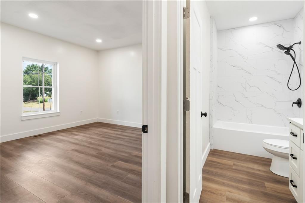 201 Linn Street Property Photo 25