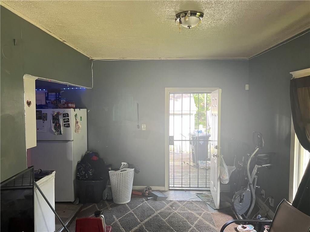 8000 Wayne Avenue Property Photo 14
