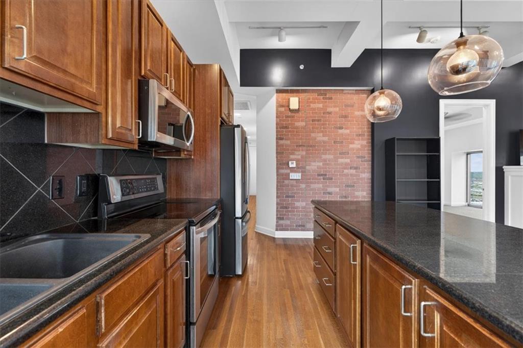 1101 Walnut Street Property Photo 5