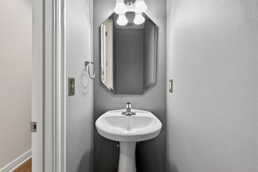 1101 Walnut Street Property Photo 23