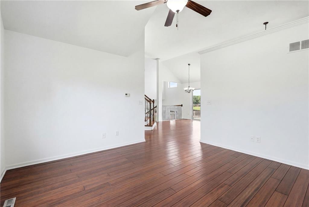 13787 Valleyview Way Property Photo 8