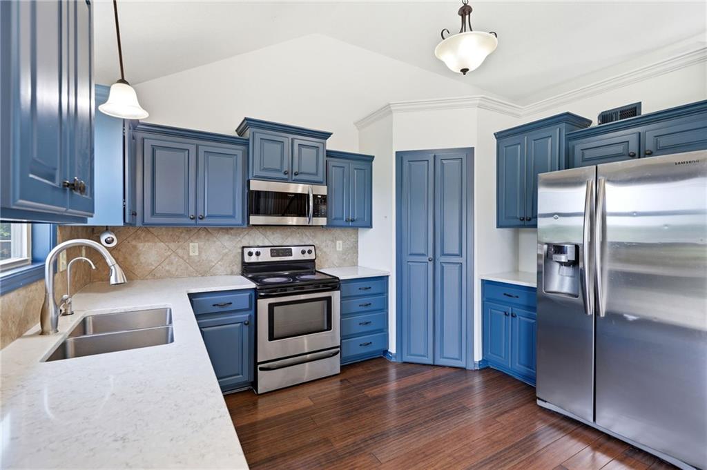 13787 Valleyview Way Property Photo 10