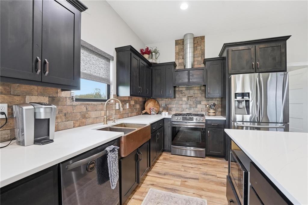 3708 S Sweeney Road Property Photo 10