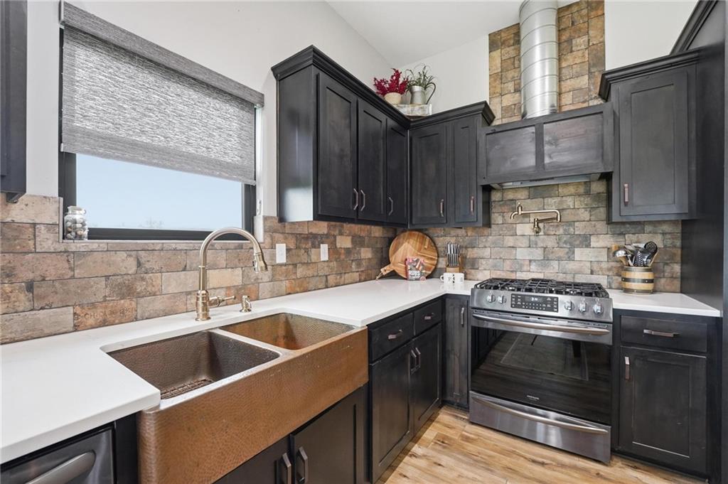 3708 S Sweeney Road Property Photo 11