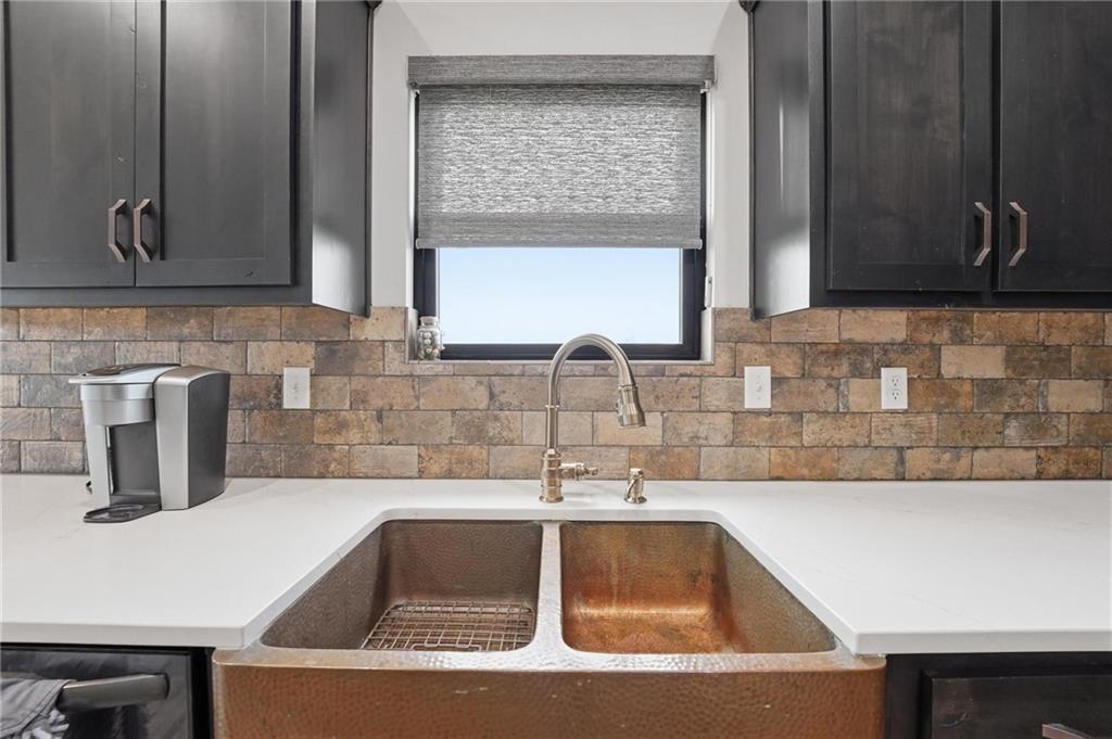 3708 S Sweeney Road Property Photo 12