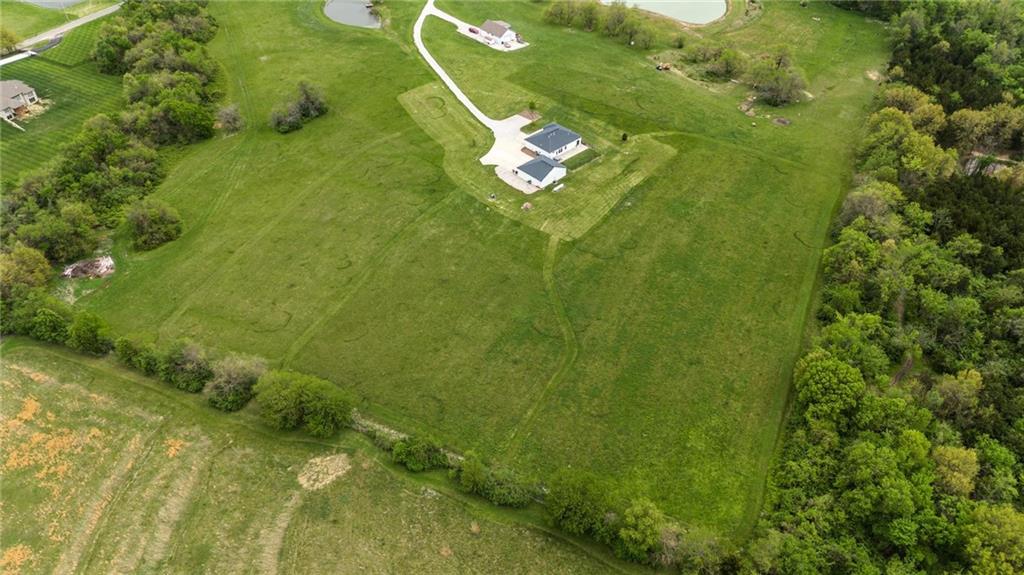 3708 S Sweeney Road Property Photo 44