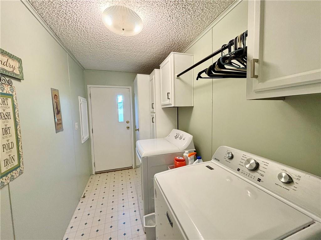 1106 Lakeshore Drive Property Photo 10
