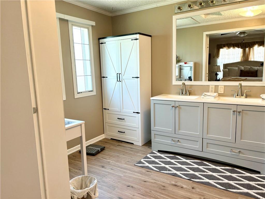 1106 Lakeshore Drive Property Photo 17