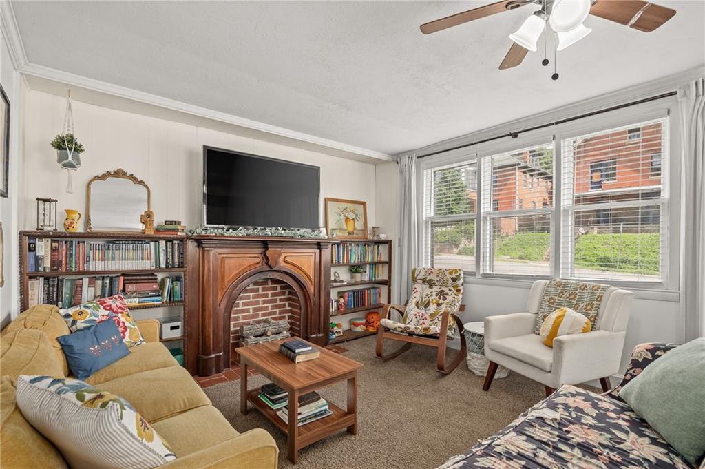 2024 Jules Street Property Photo 6