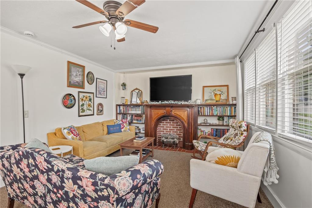 2024 Jules Street Property Photo 7
