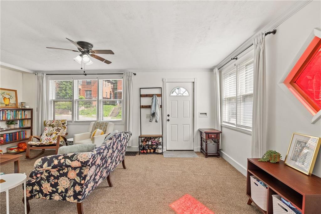 2024 Jules Street Property Photo 8