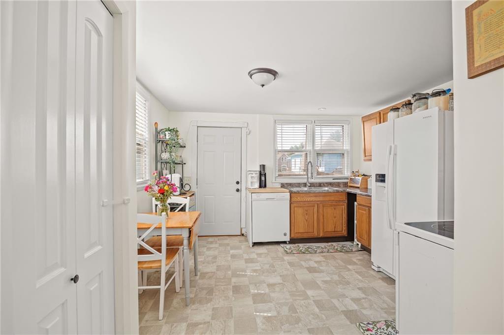 2024 Jules Street Property Photo 9