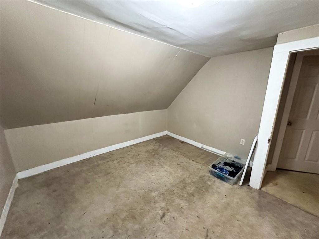 124 W 3rd Avenue Property Photo 35