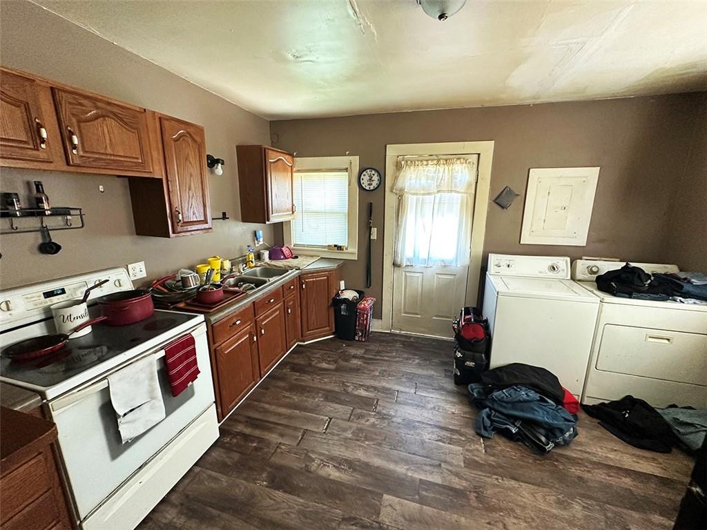 124 W 3rd Avenue Property Photo 42