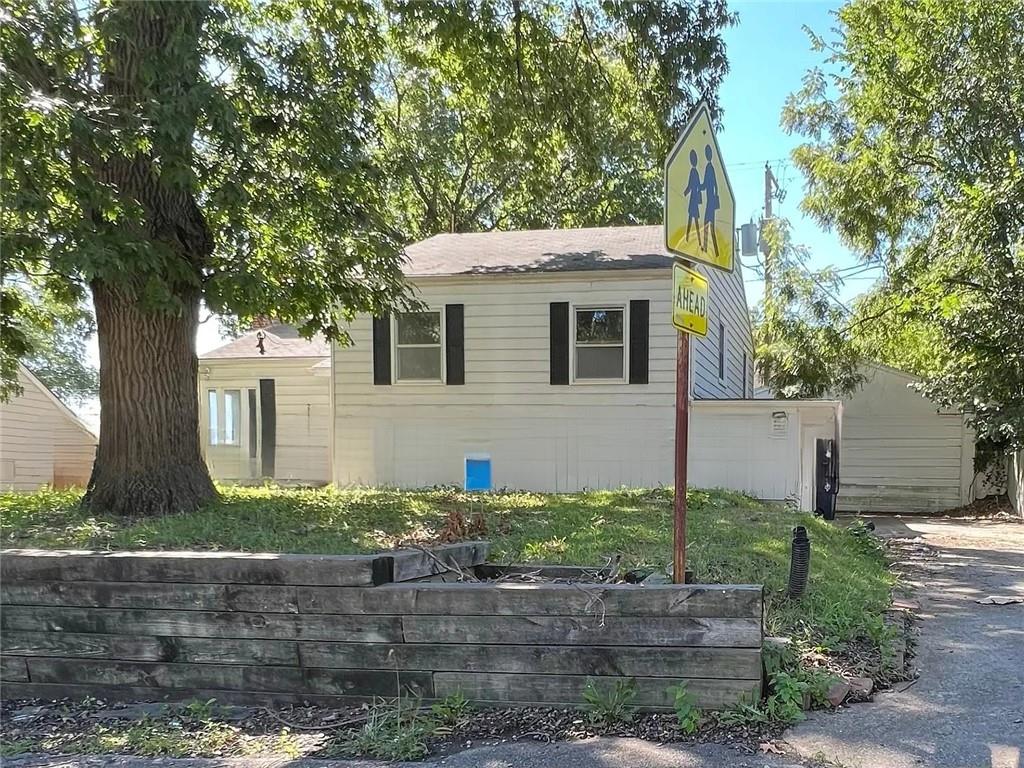 715 Ne 44th Street Property Photo 1