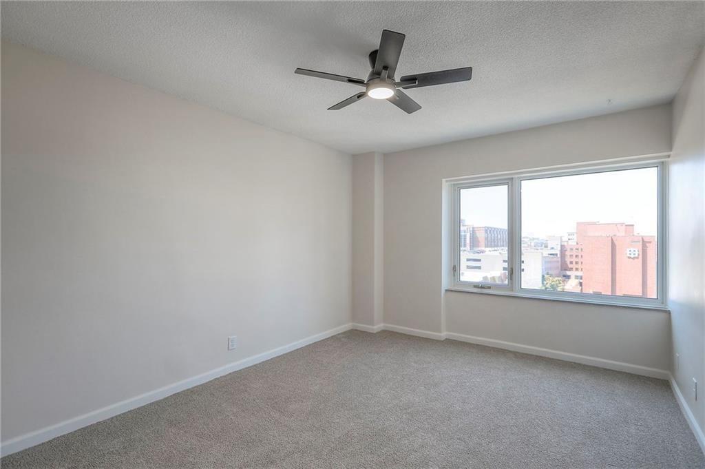 4545 Wornall Road Property Photo 10