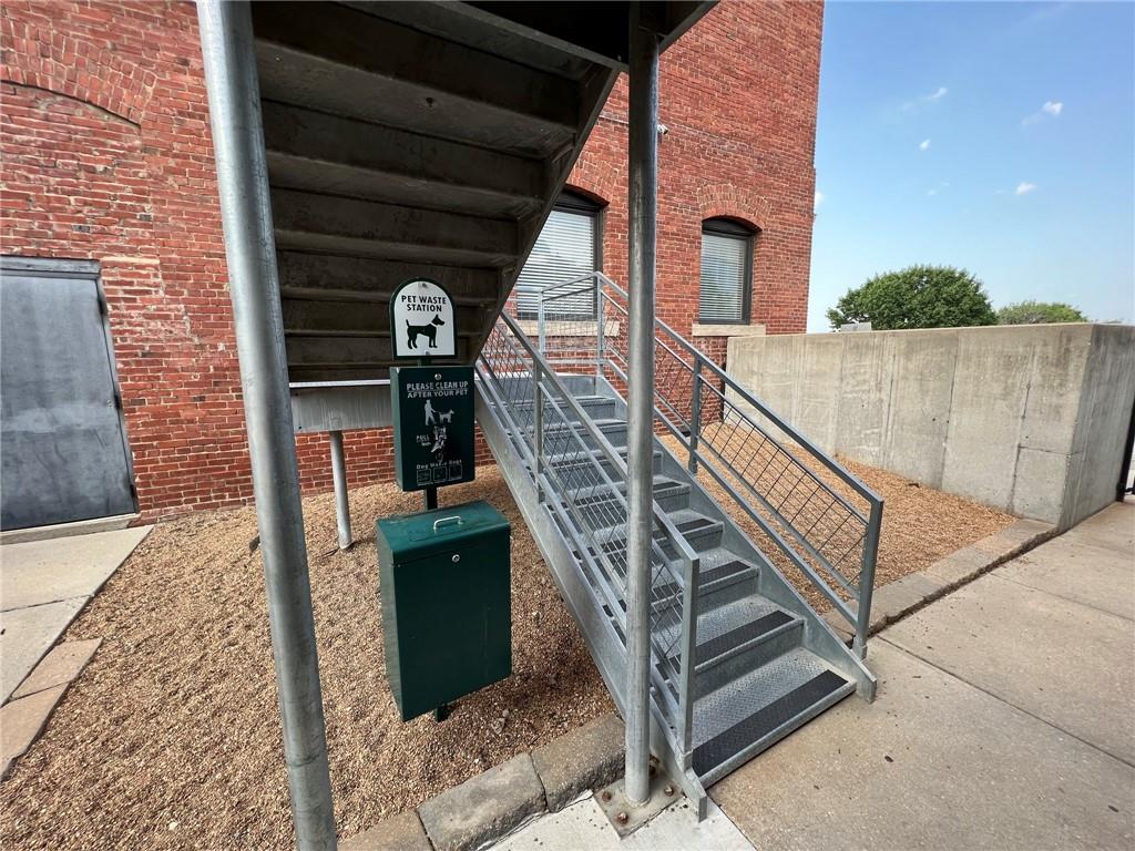 609 Central Street Property Photo 16