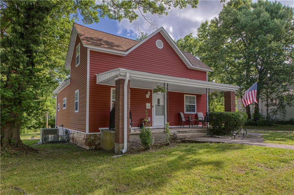 335 E 9th Street Property Photo 3